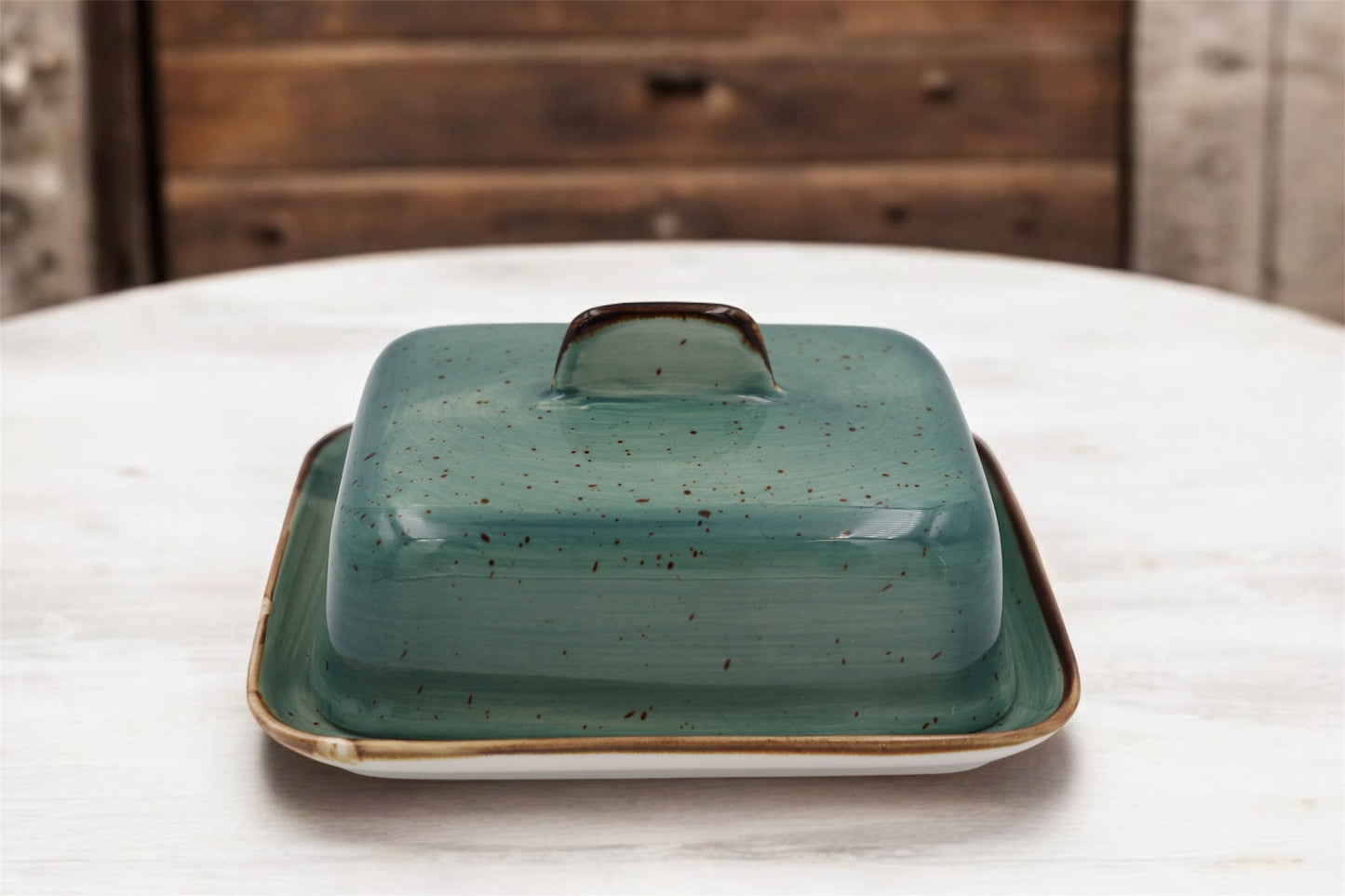 Rustic Ceramic Covered Dish – Handcrafted Look for Bedside or Kitchen Use
