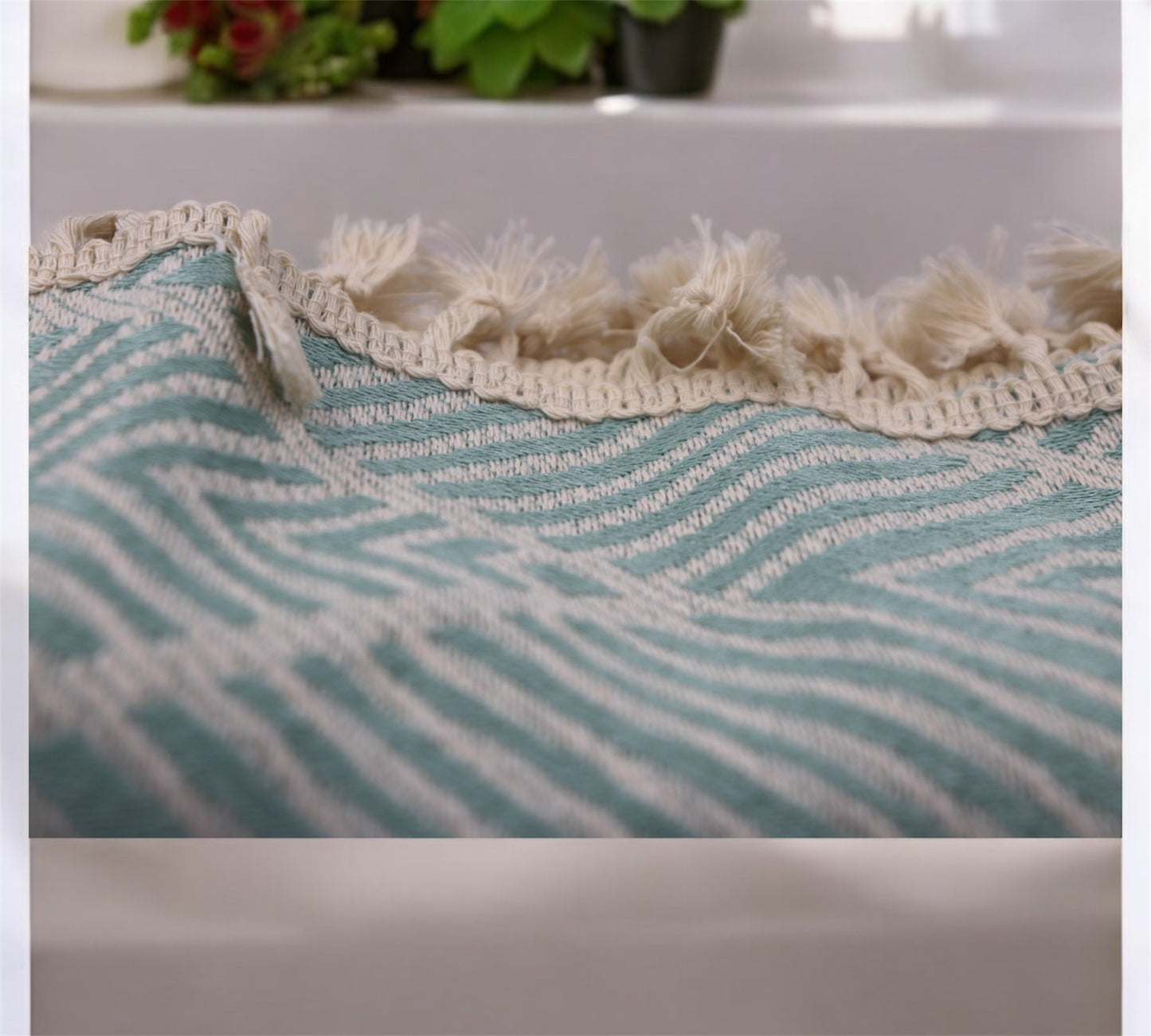 Elegant Green Tablecloth with White Line Detail (140cm x 180cm)