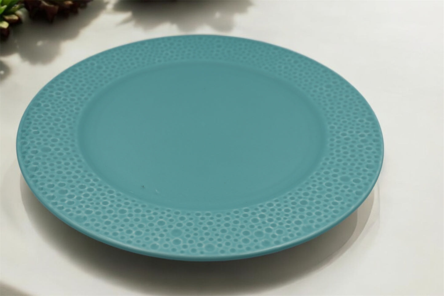 Teal Textured Ceramic Dinner Plate – Embossed Bubble-Rim